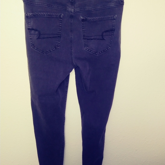 AE Super Stretch distressed gray jeans. 10 r - Picture 2 of 4